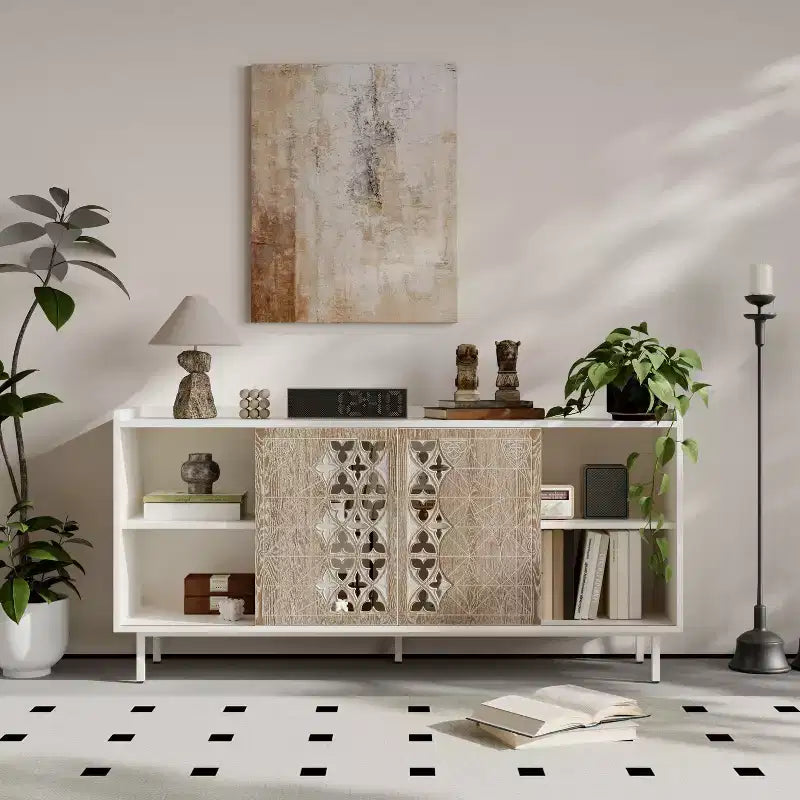 Buffet en bois massif de style médiéval