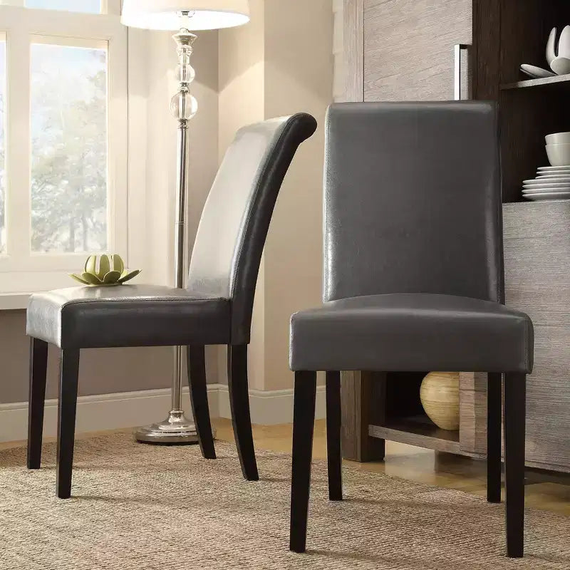 Chaise de salle à manger capitonnée en cuir artificiel