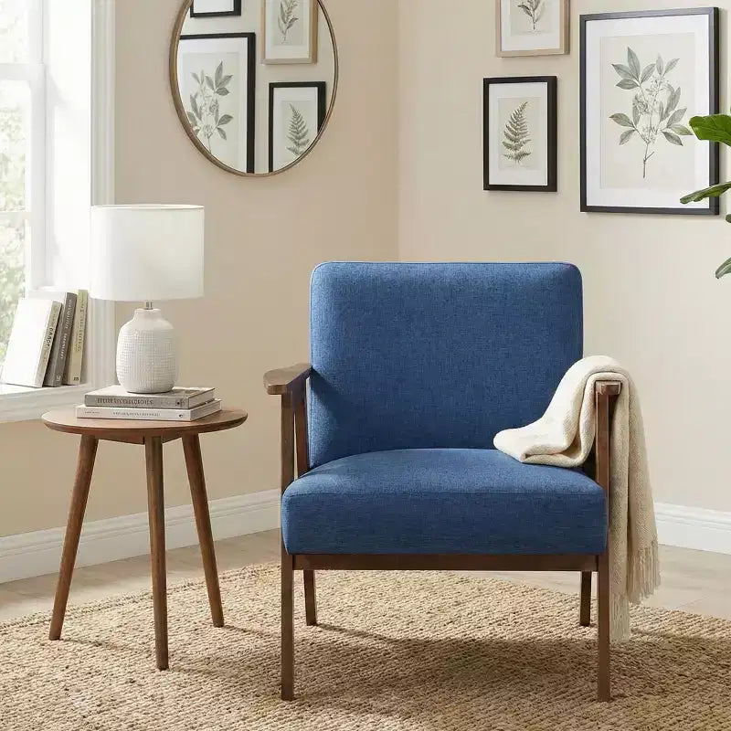 Fauteuil d'appoint rembourré en tissu avec cadre en hévéa de style milieu de siècle