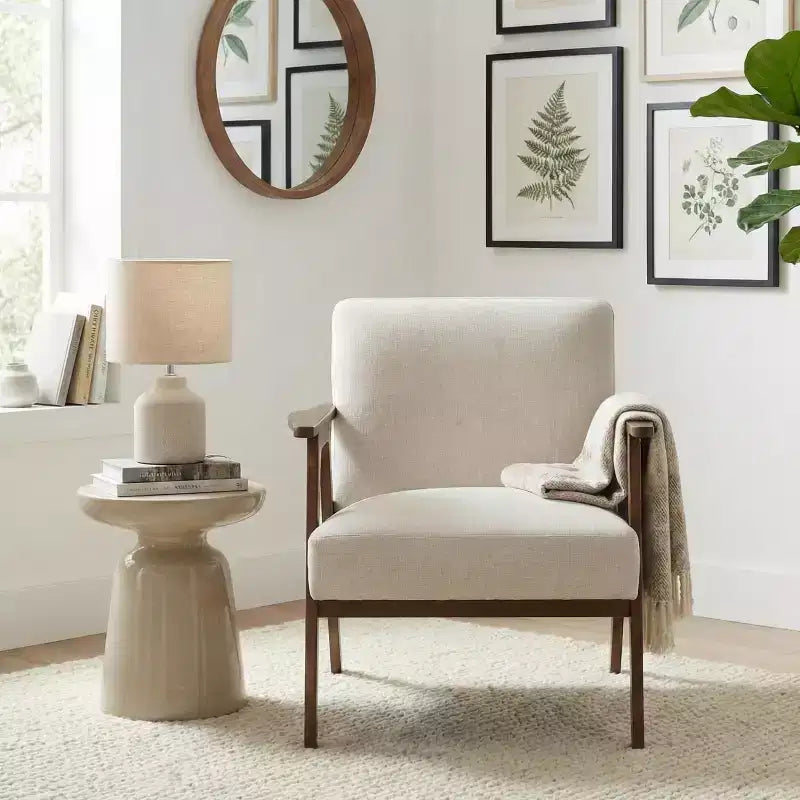 Fauteuil d'appoint rembourré en tissu avec cadre en hévéa de style milieu de siècle