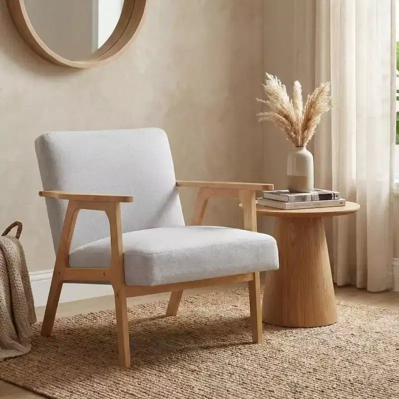 Fauteuil d'appoint rembourré en tissu avec cadre en hévéa de style milieu de siècle